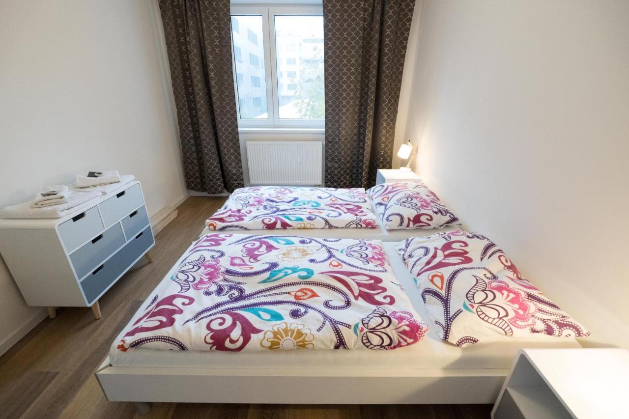 Bein Apartment With Parking Brno Exterior photo